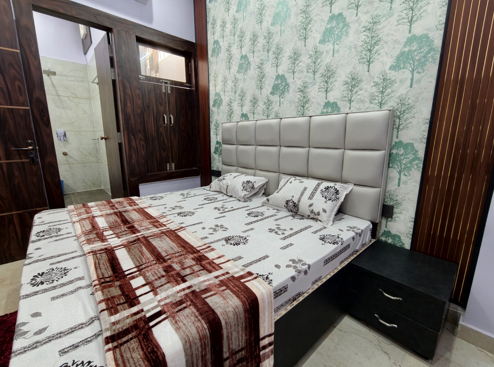 Madhav Hotel