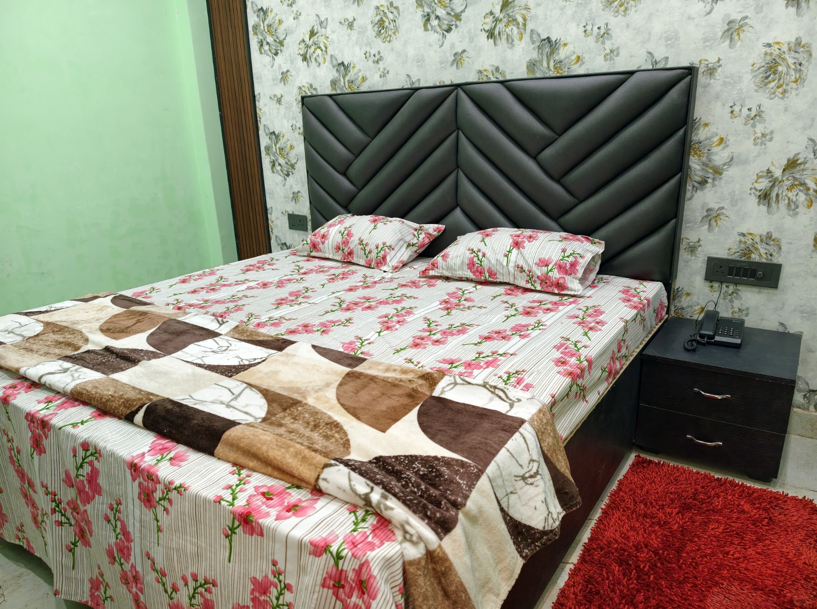 Madhav Hotel
